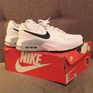 Nike Air Max Excee size 9.5m 11w